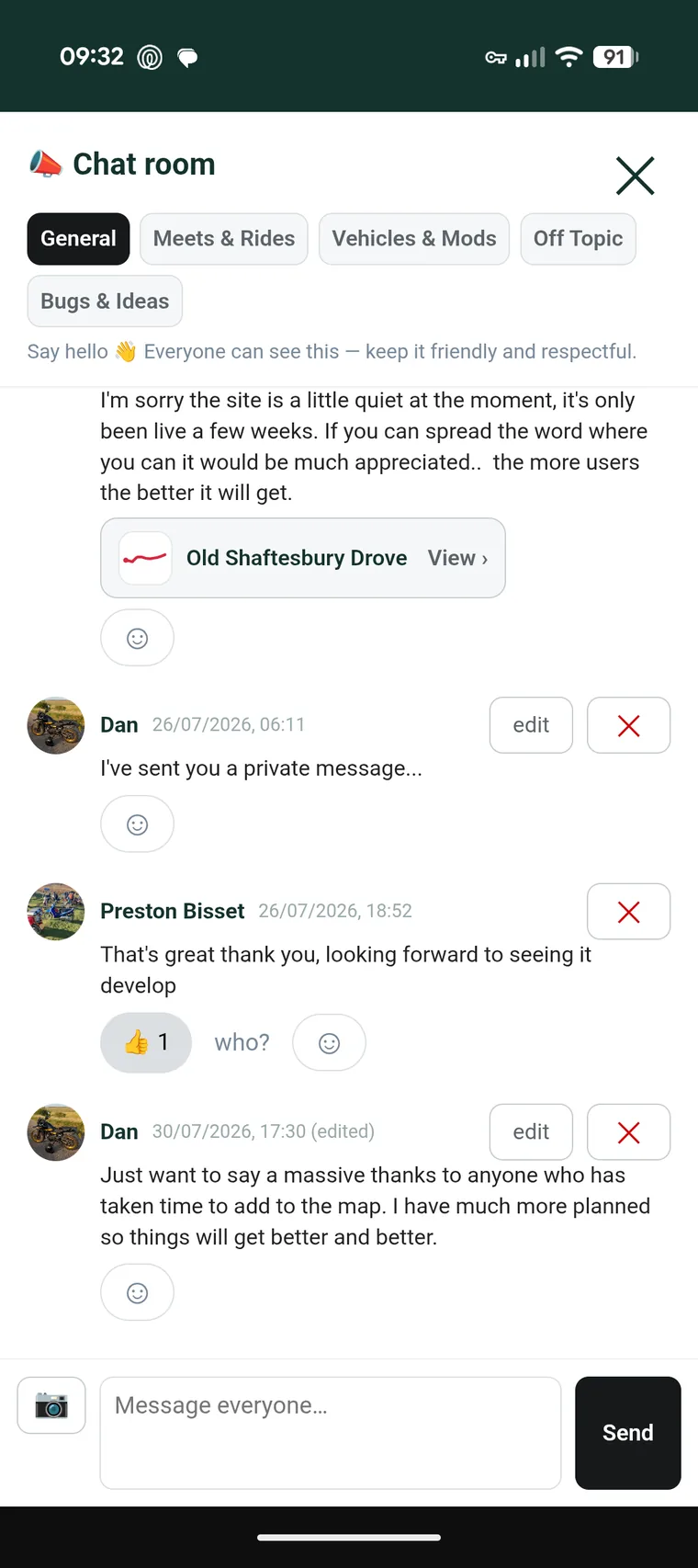 The group chat room on mobile — members swapping local knowledge and route tips.